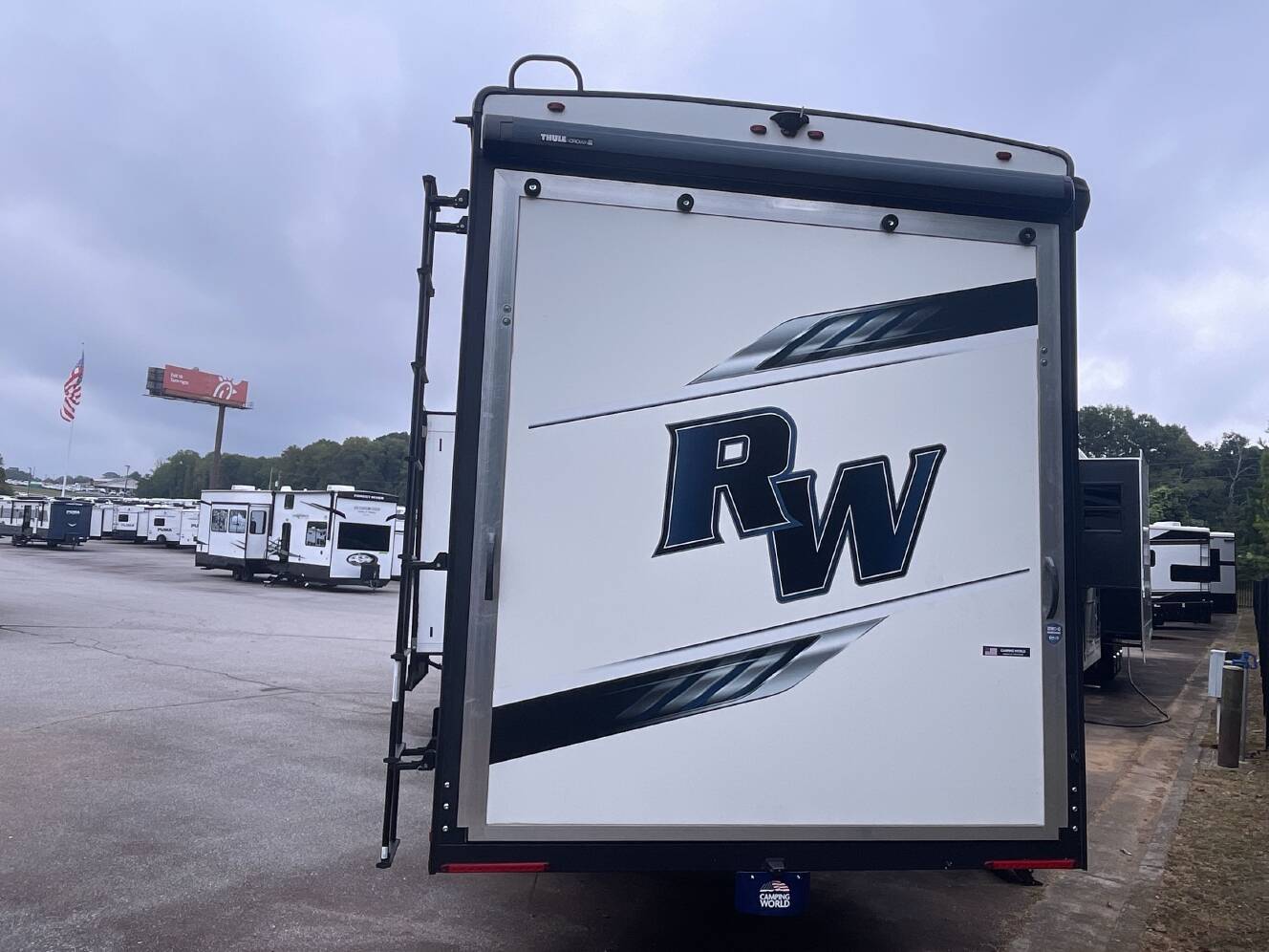 A photo of this 2022 Heartland ROAD WARRIOR 375RW