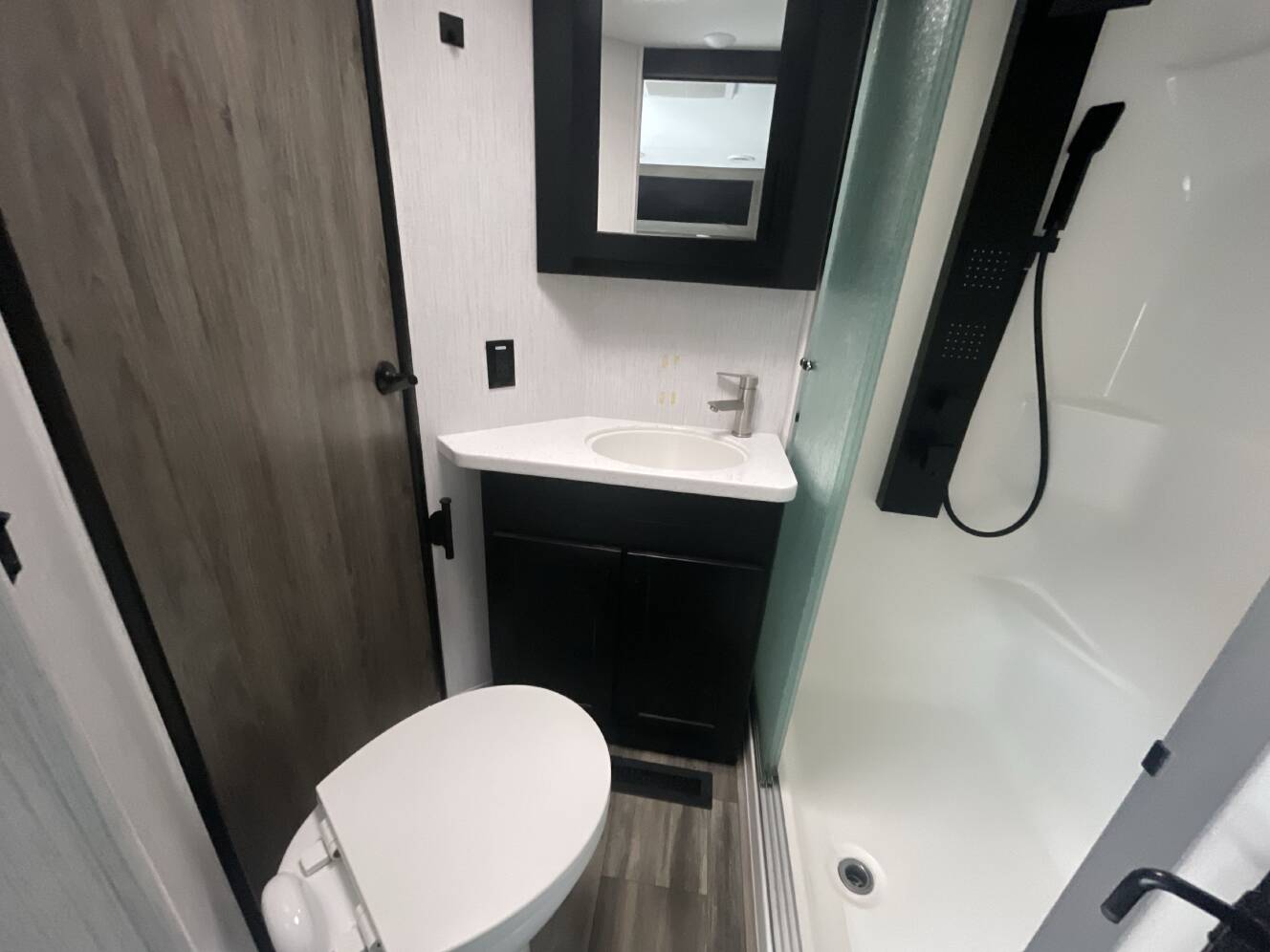 A photo of this 2022 Heartland ROAD WARRIOR 375RW
