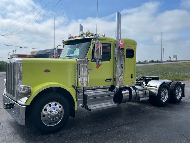 2026 PETERBILT 589 in Perrysburg, OH