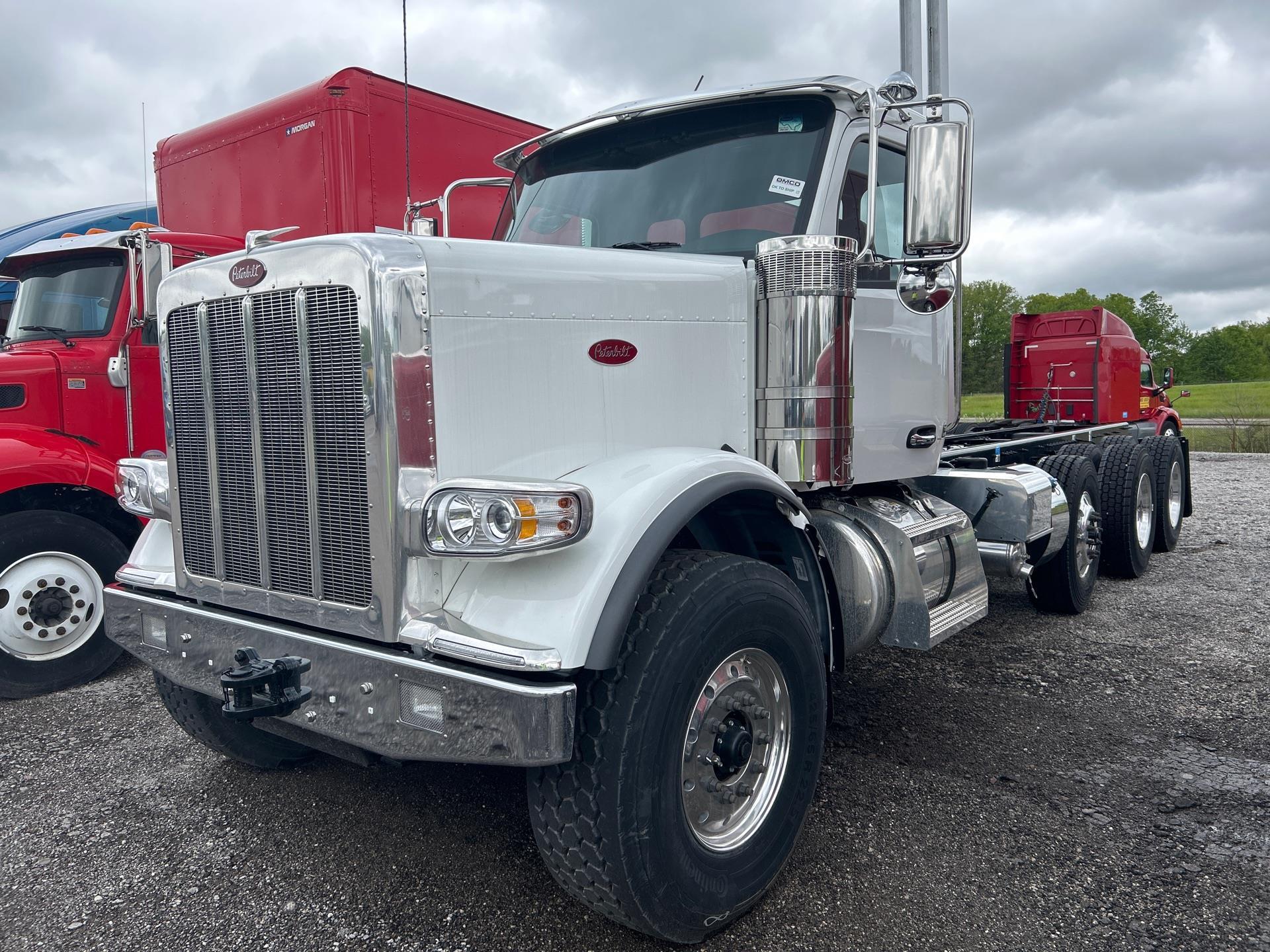 2025 PETERBILT 589 in Canton, OH