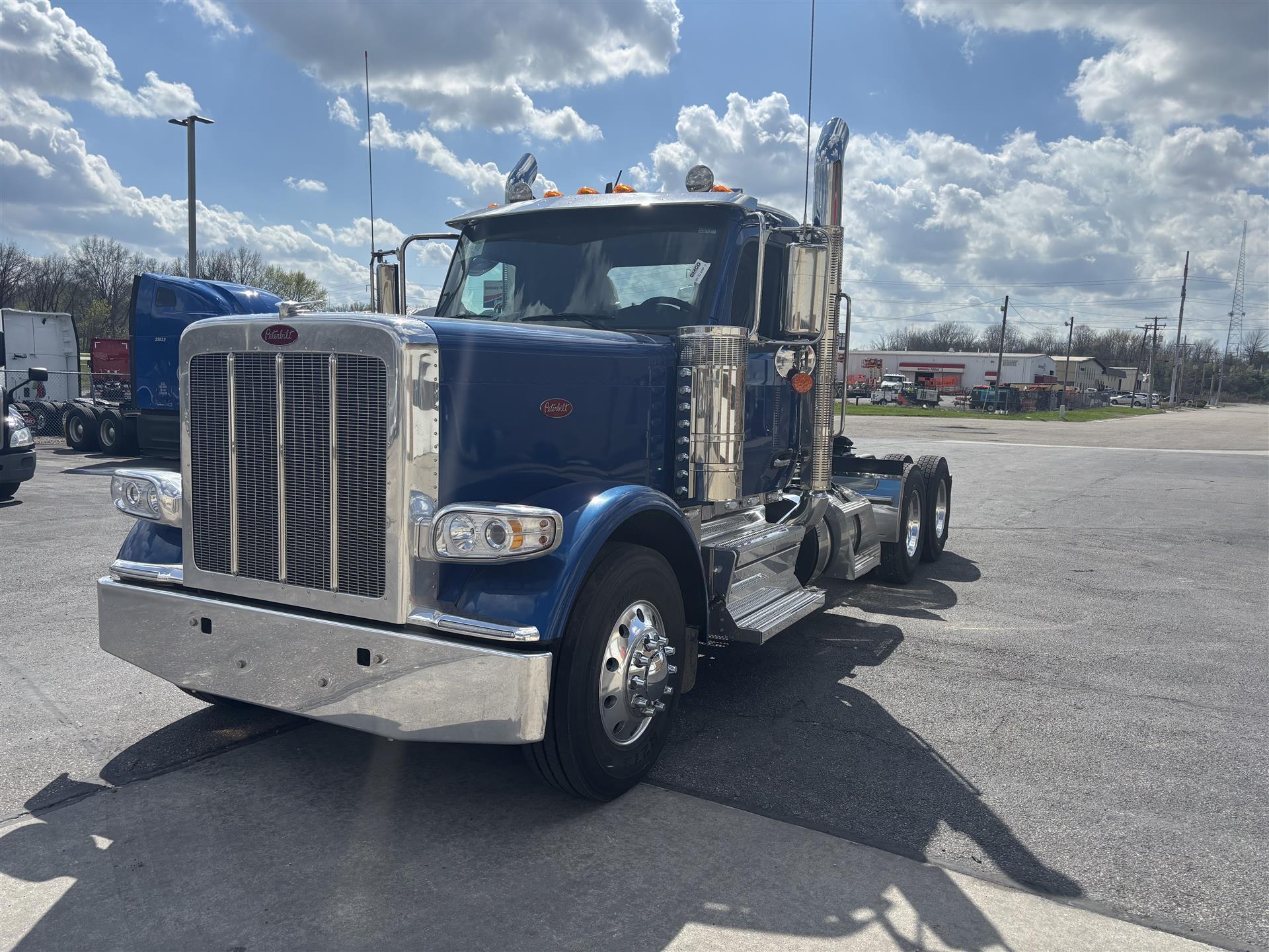 2027 PETERBILT 589 in Canton, OH