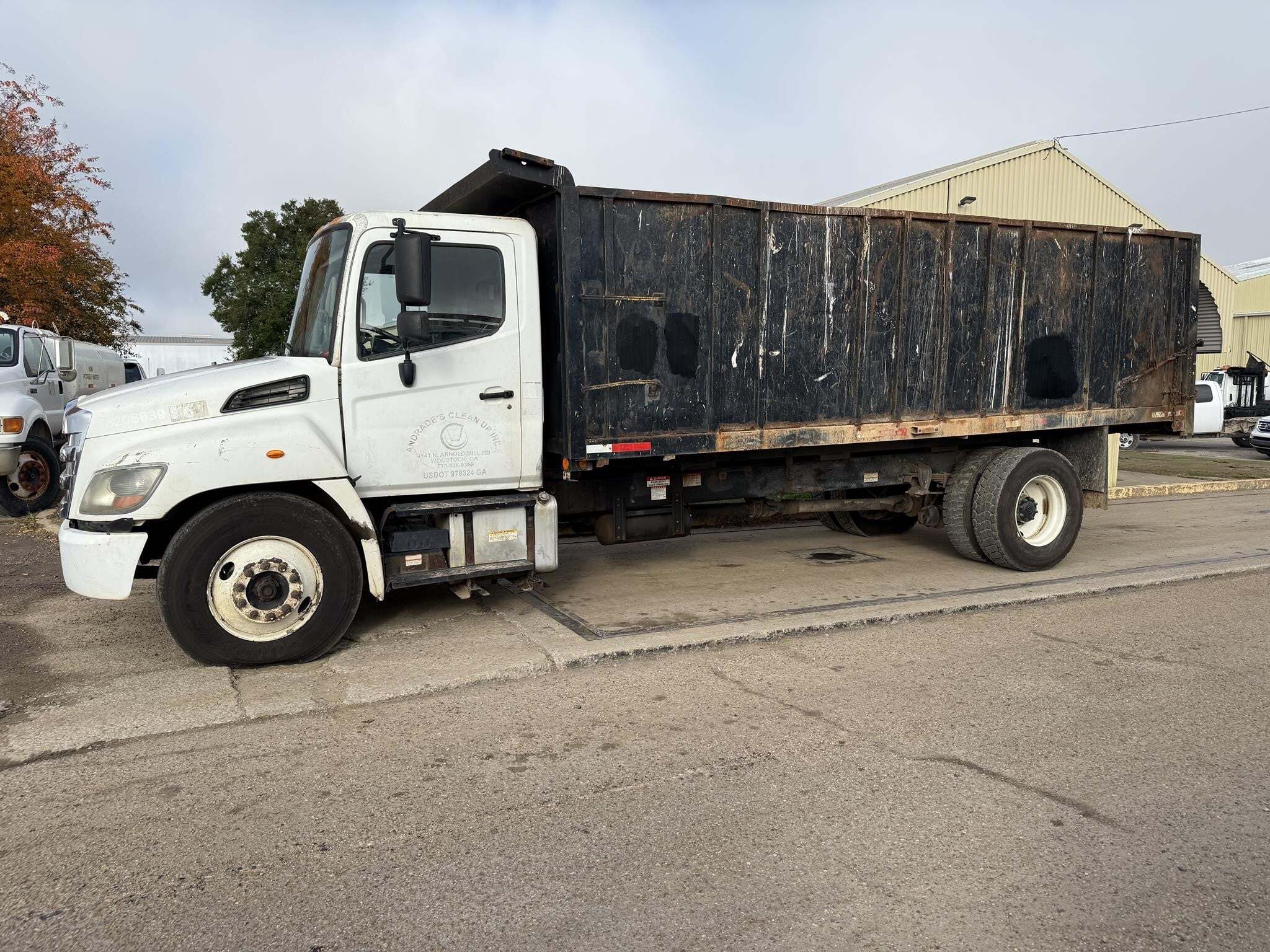 2016 HINO 338 in Covington, TN