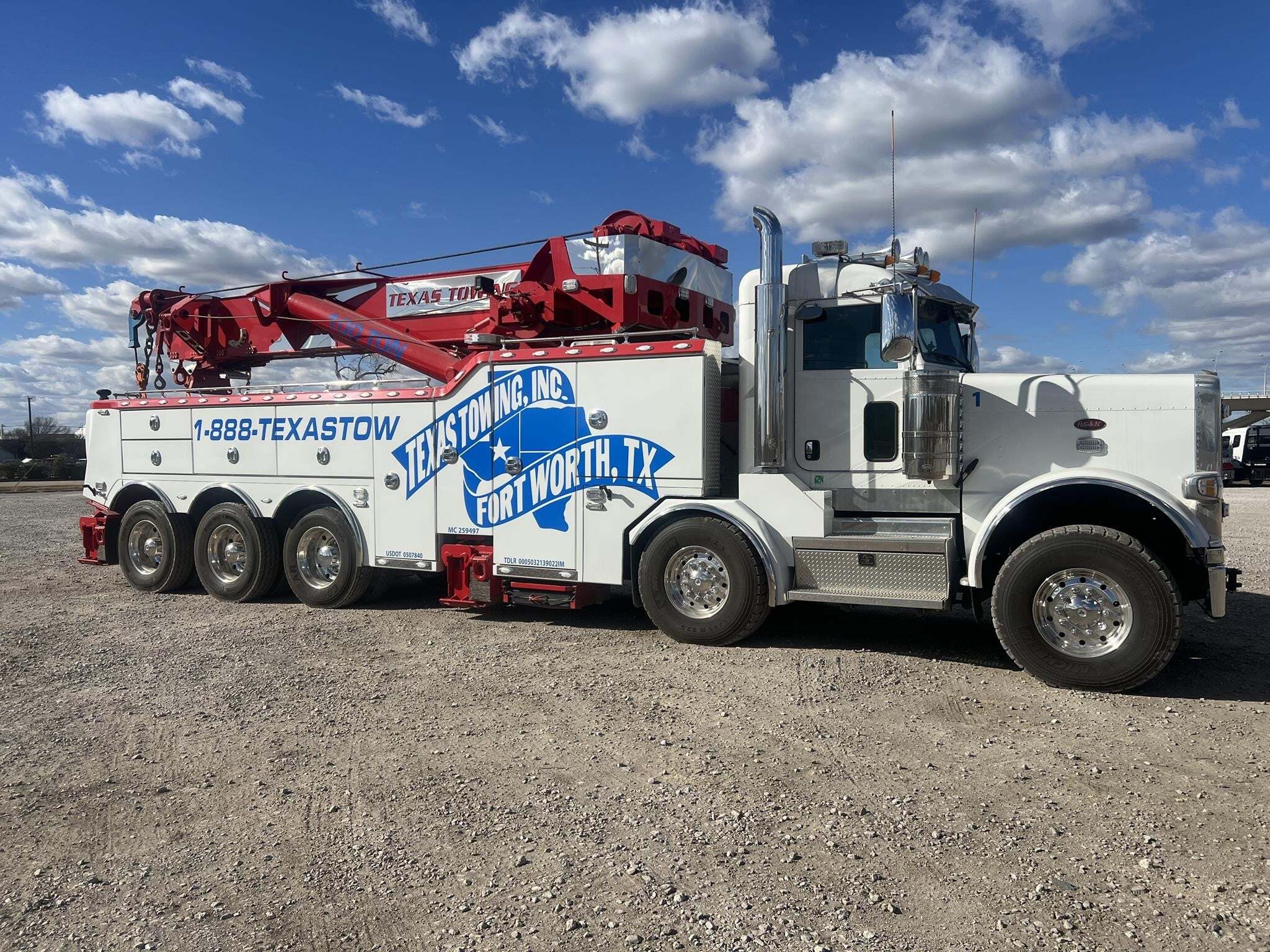 2023 PETERBILT 389 in San Antonio, TX
