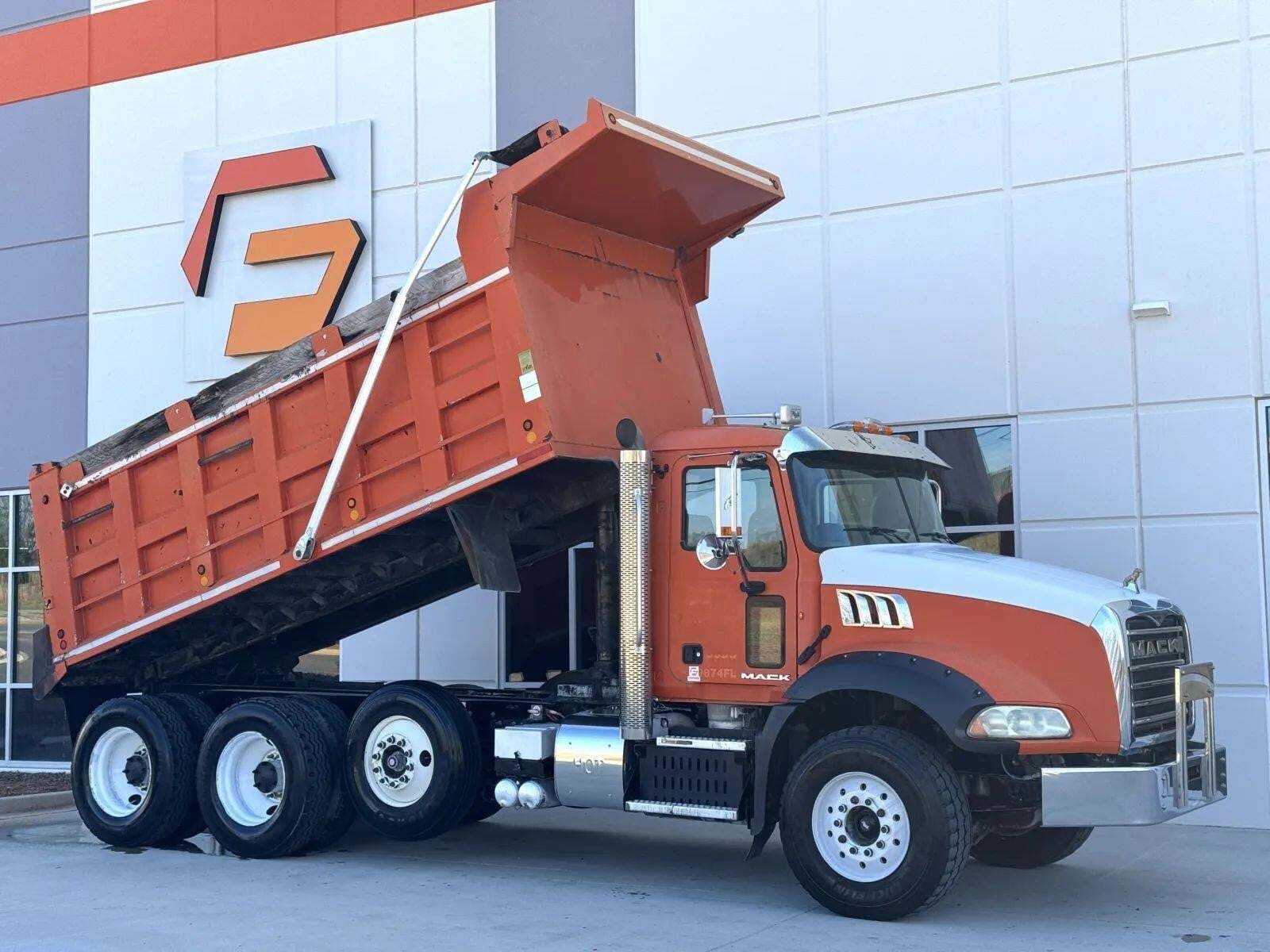 2015 MACK GRANITE GU813 in Greer, SC
