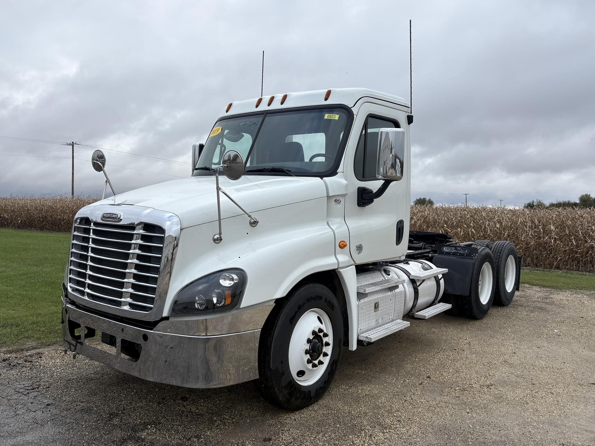 2019 FREIGHTLINER CASCADIA 125 in Fairbank, IA