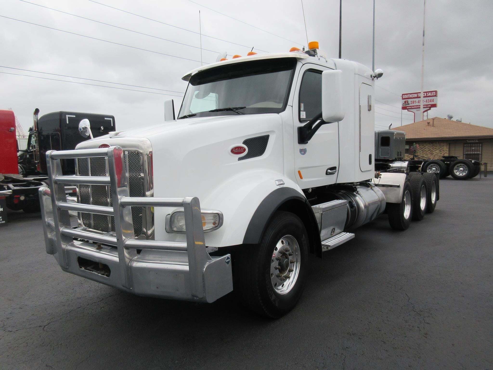 2019 PETERBILT 567 in Channelview, TX