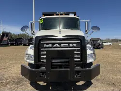 2015 MACK GRANITE GU813