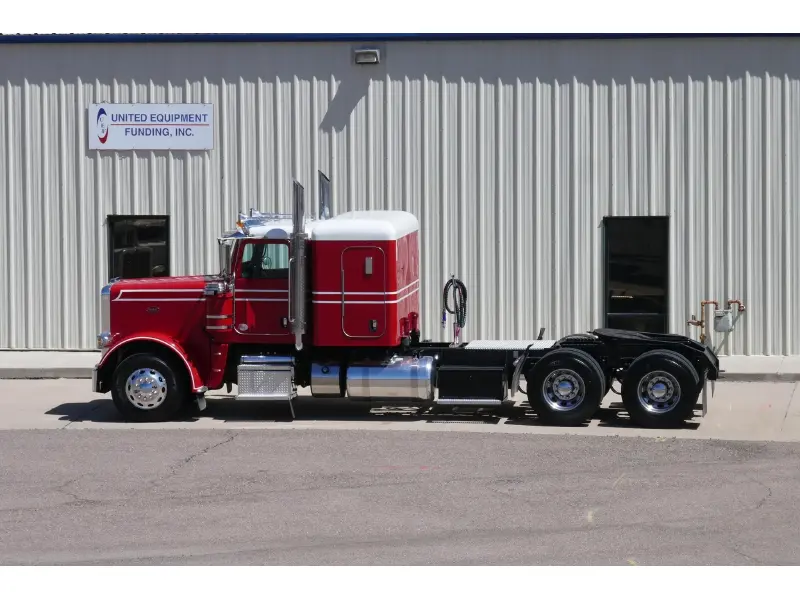 2020 PETERBILT 389