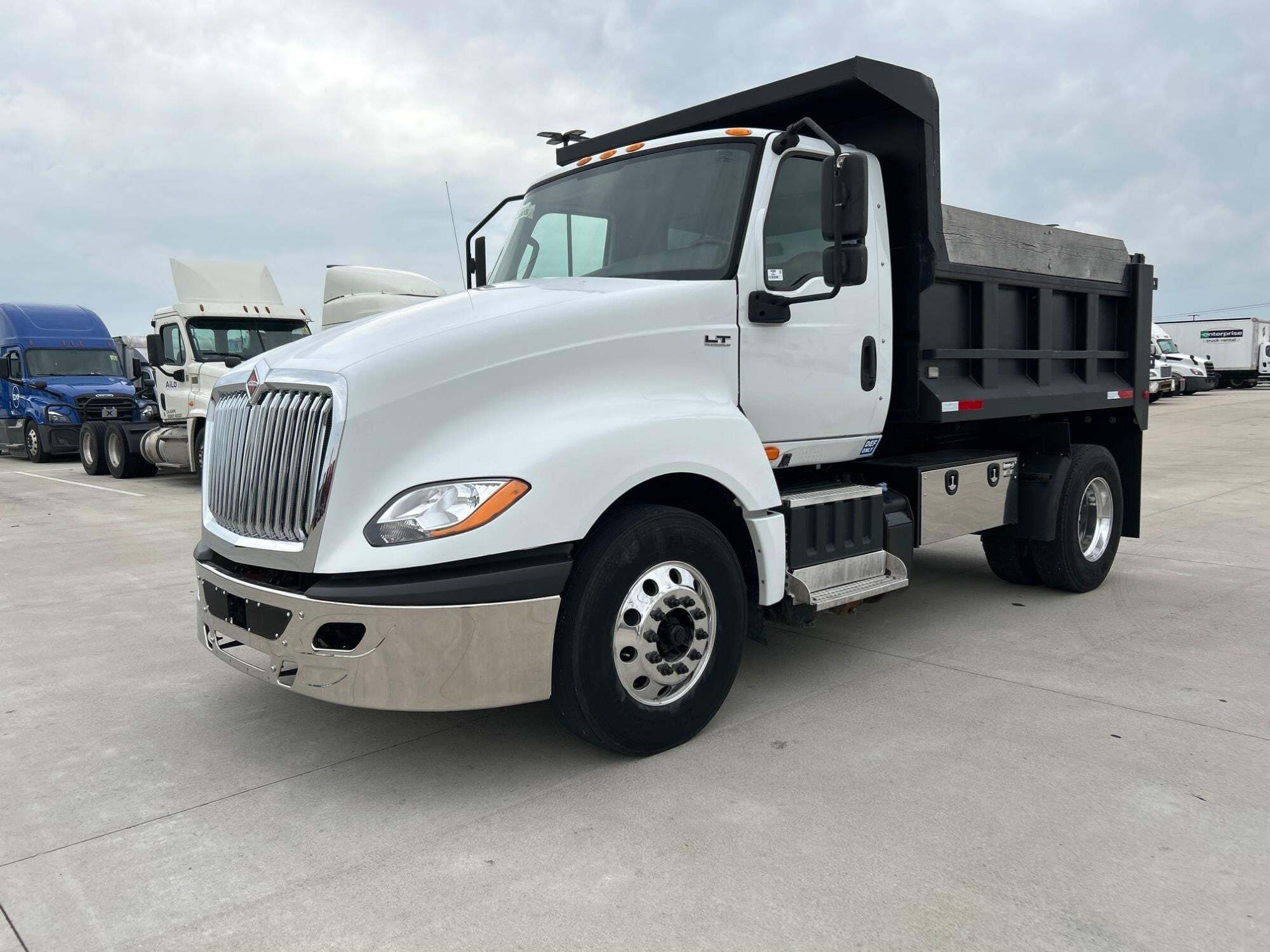 2018 INTERNATIONAL LT in Indianapolis, IN