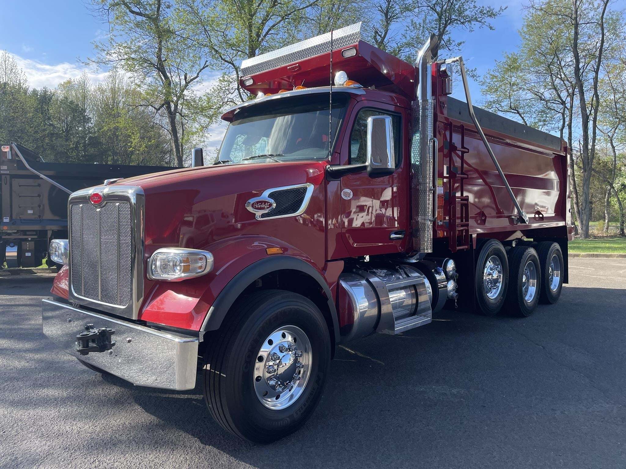 2027 PETERBILT 567 in Clarksburg, NJ
