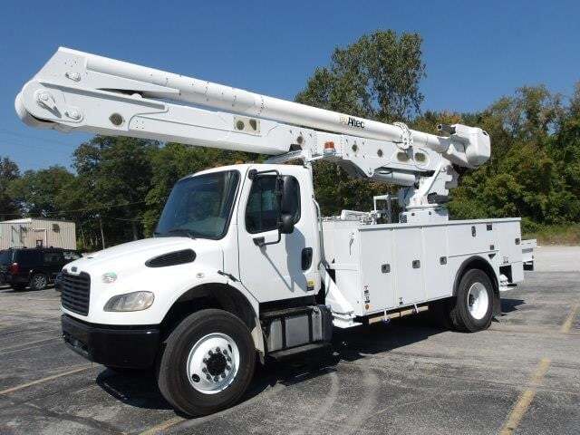 2020 FREIGHTLINER BUSINESS CLASS M2 106 in Fort Wayne, IN