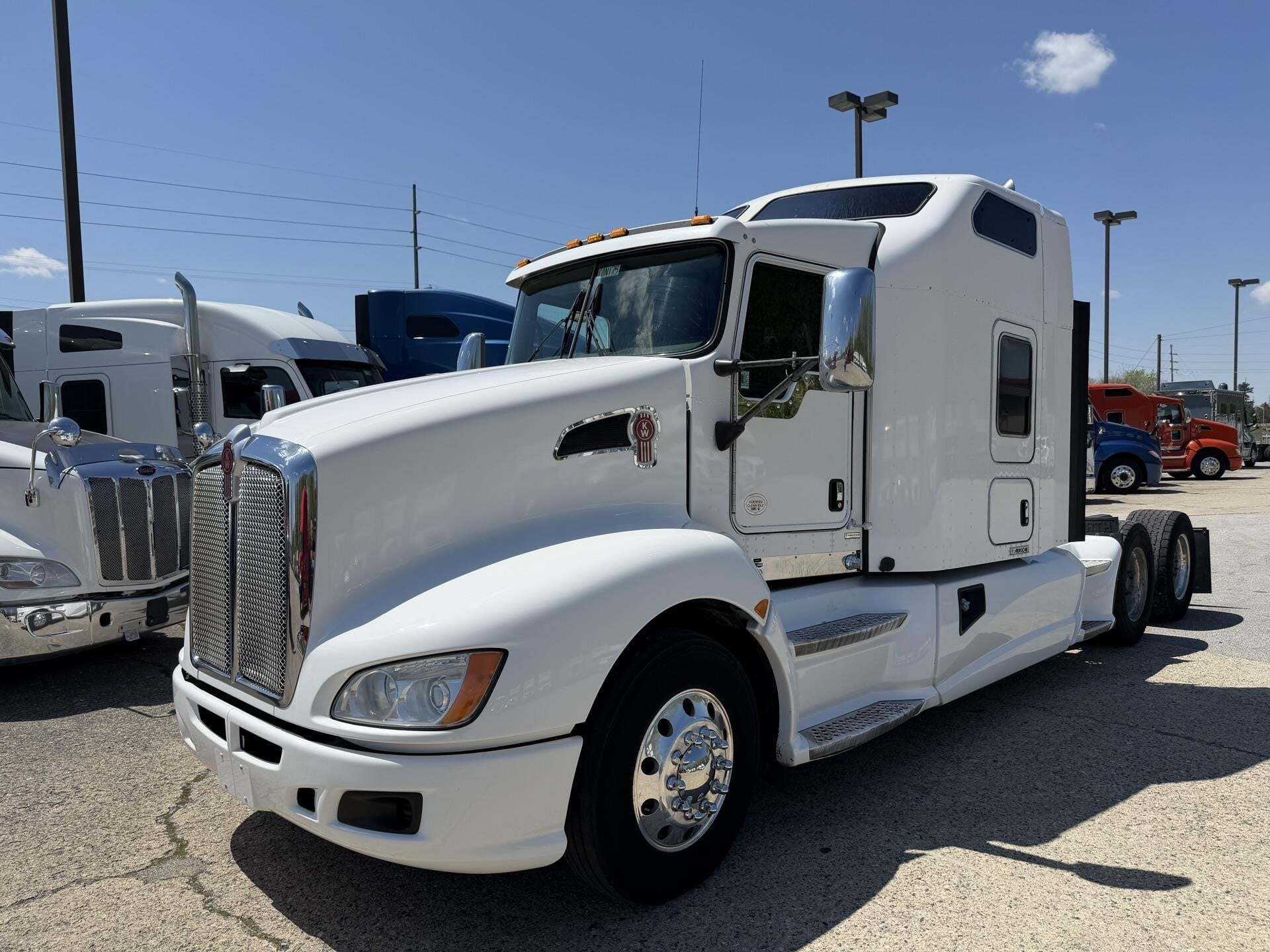 2014 KENWORTH T660 in Fort Wayne, IN