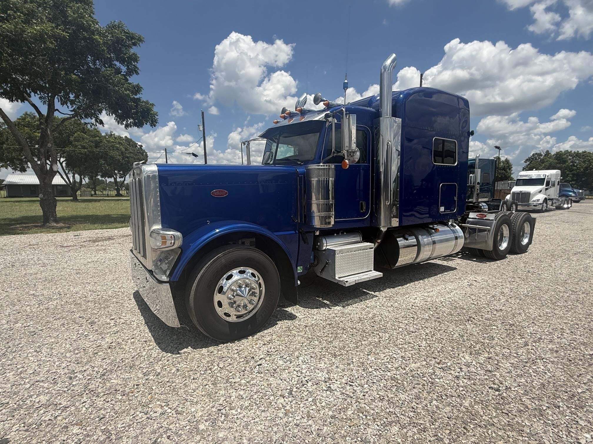 2023 PETERBILT 389 in Eastland, TX