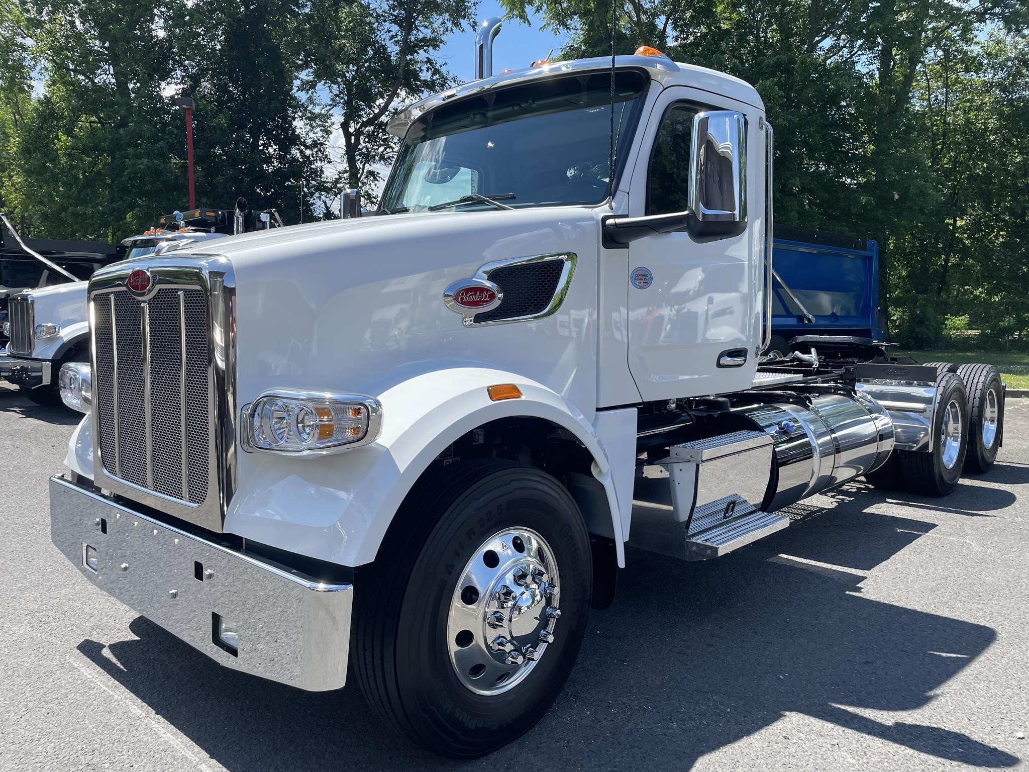 2027 PETERBILT 567 in Clarksburg, NJ