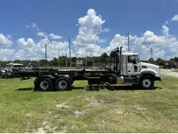 2012 MACK GRANITE GU813