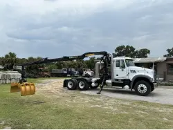 2017 MACK GRANITE GU713