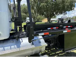 2012 MACK GRANITE GU813