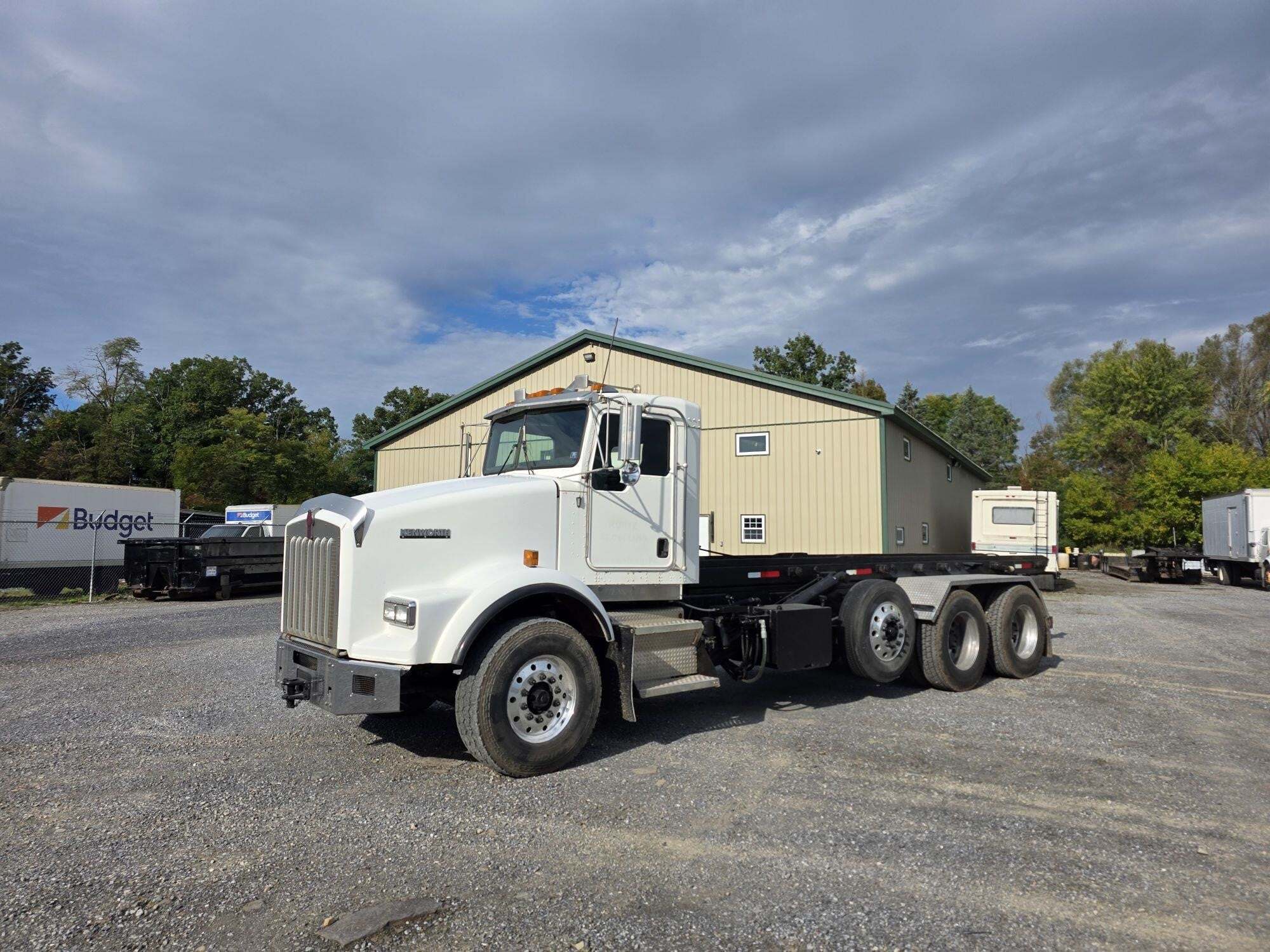 2005 KENWORTH T800 in Duncansville, PA