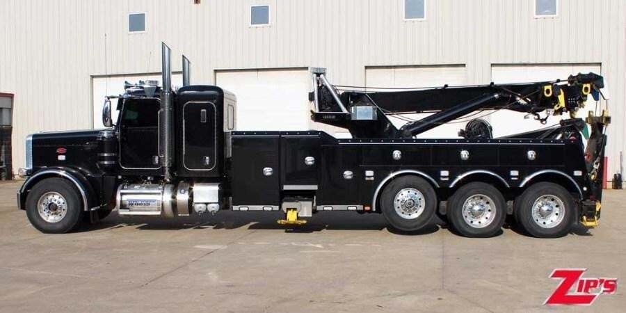 2019 PETERBILT 389 in New Hampton, IA