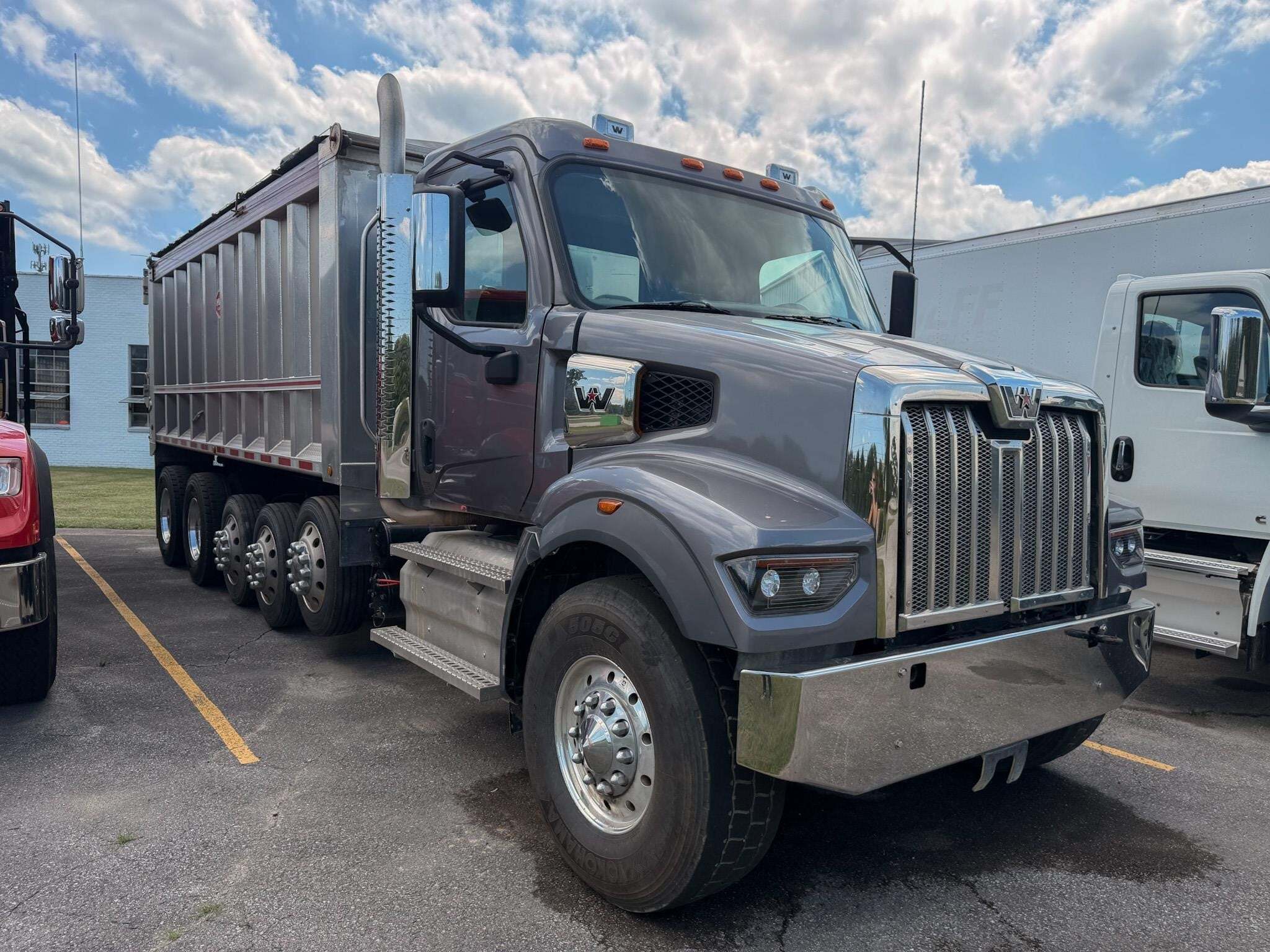 2024 WESTERN STAR 47X in Saint Clairsville, OH