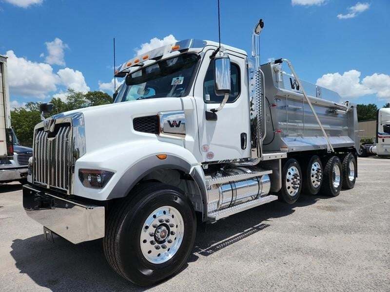 2027 WESTERN STAR 47X in Wilmington, NC