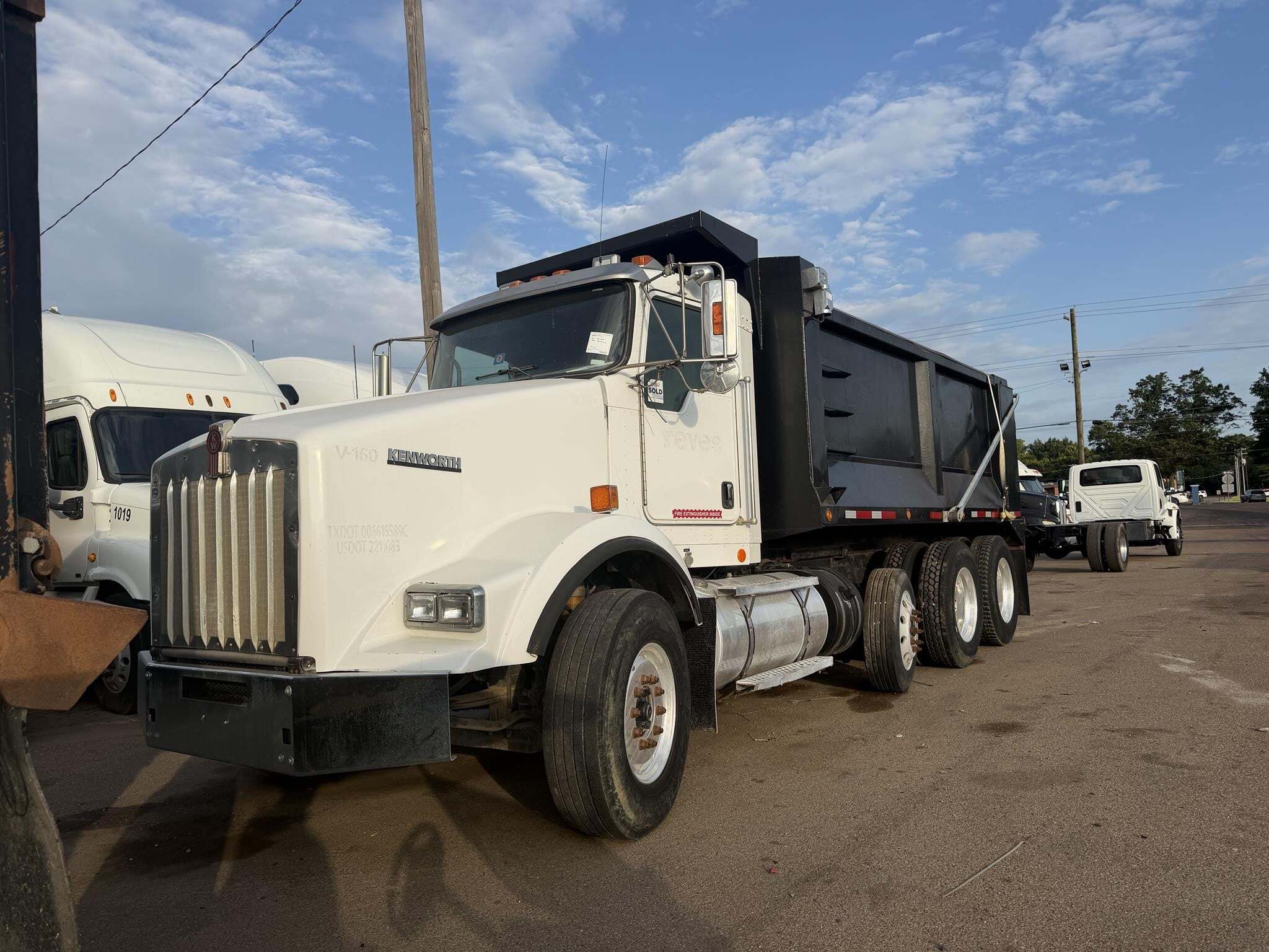2011 KENWORTH T800 in Covington, TN