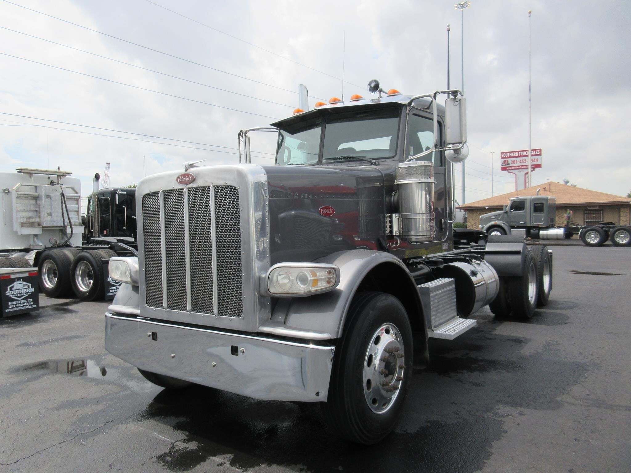 2022 PETERBILT 389 in Channelview, TX