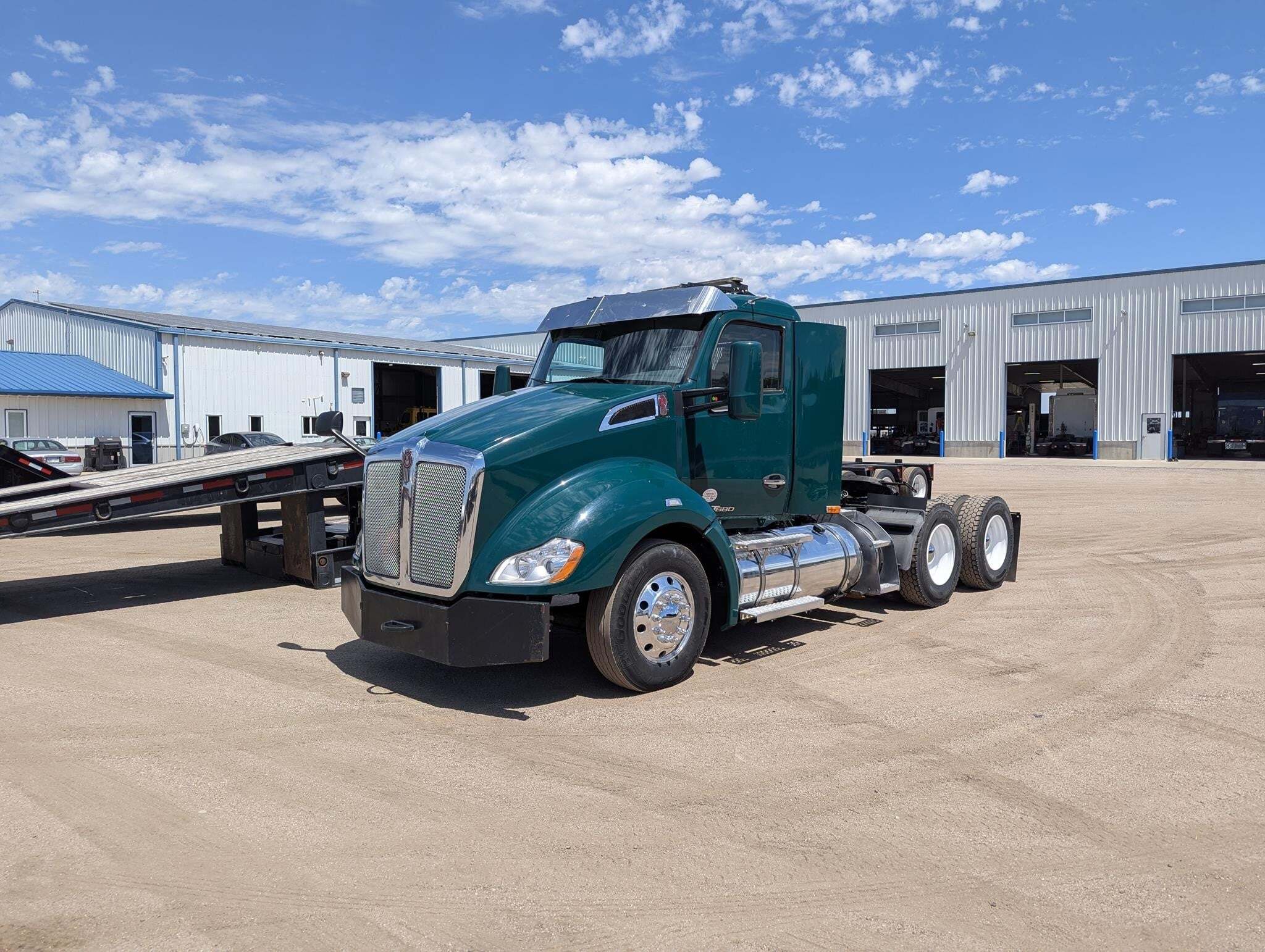 2019 KENWORTH T680 in Sawyer, KS
