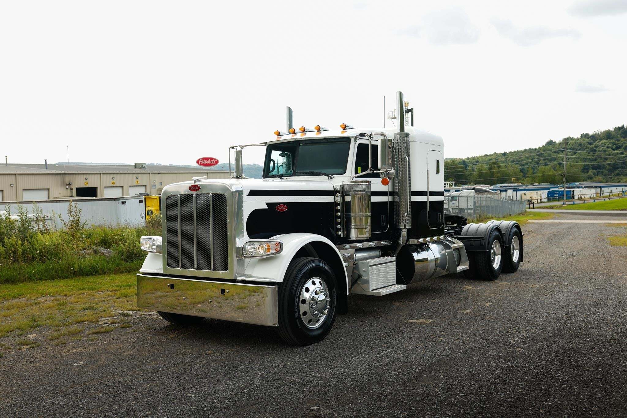 2024 PETERBILT 389 in Clearfield, PA