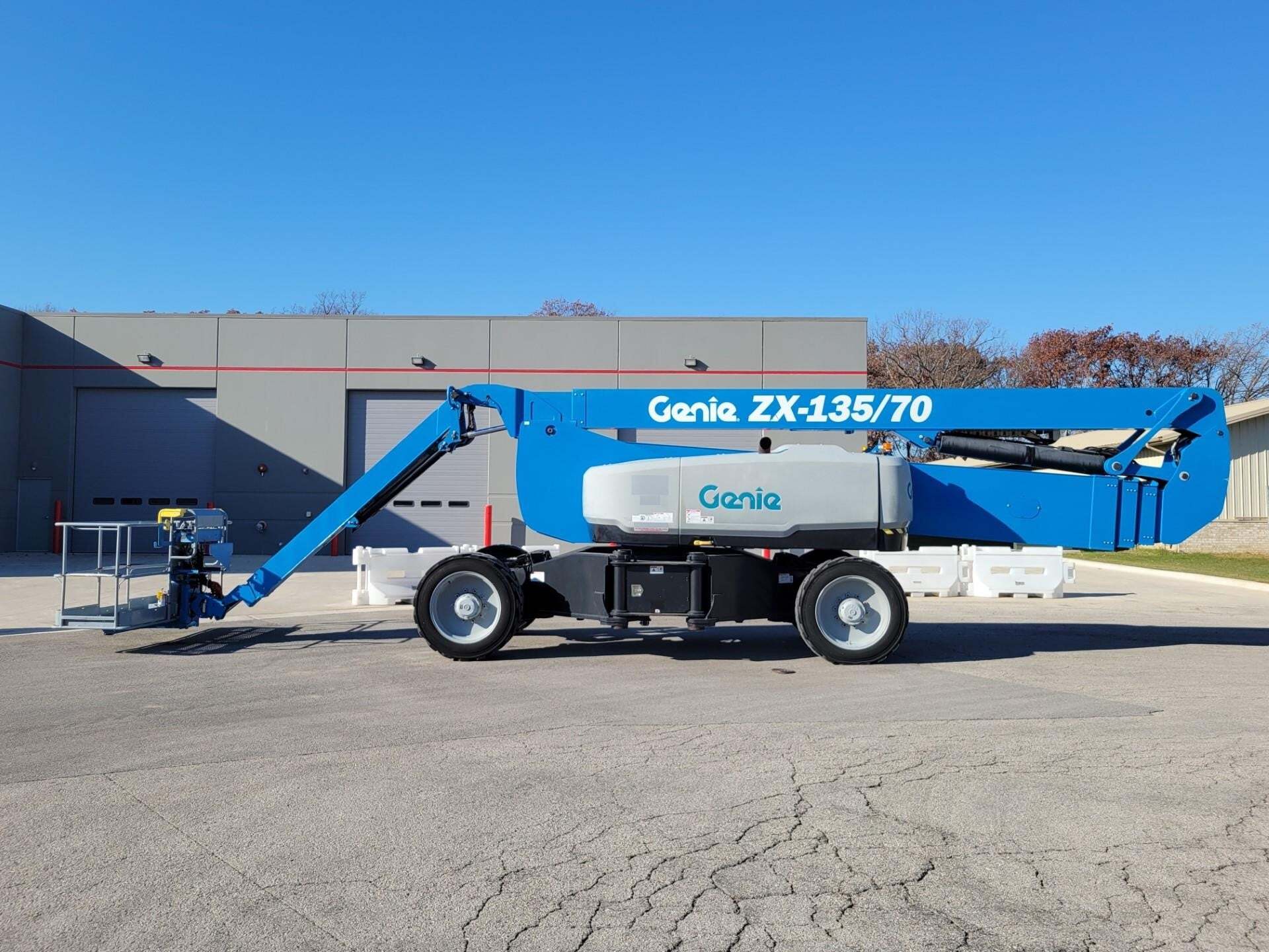 2019 GENIE ZX135/70 in Rockdale, IL