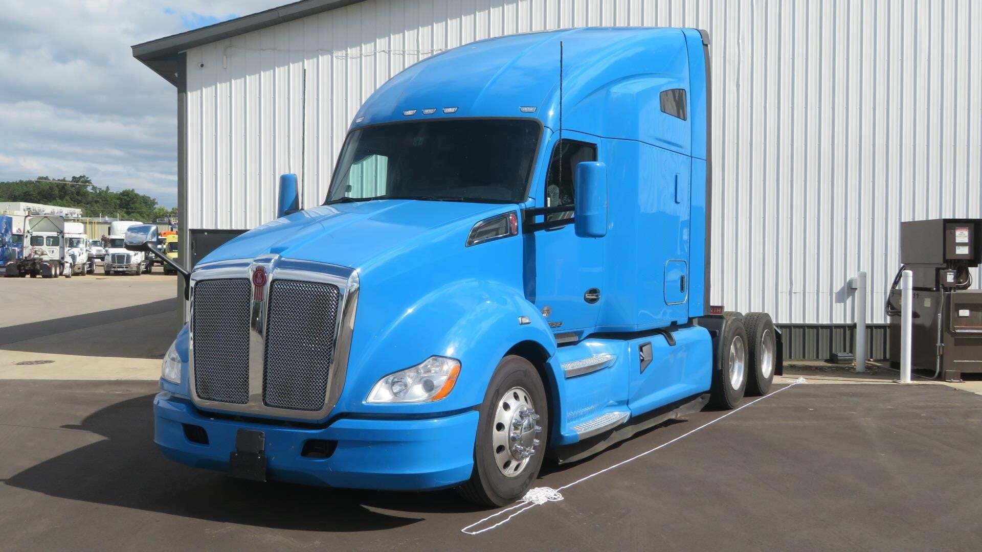 2022 KENWORTH T680 in Grand Rapids, MI