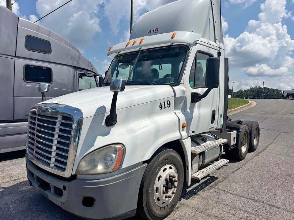 2011 FREIGHTLINER CASCADIA 125 in Griffin, GA