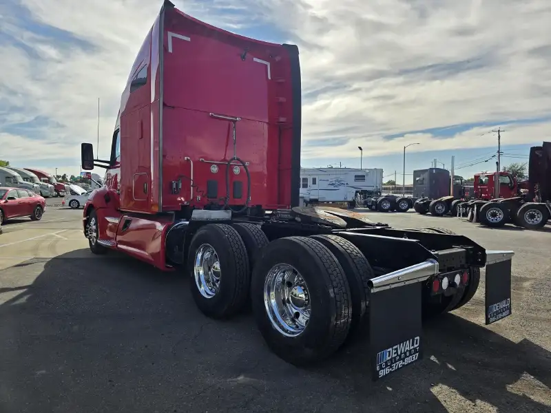 2021 KENWORTH T680