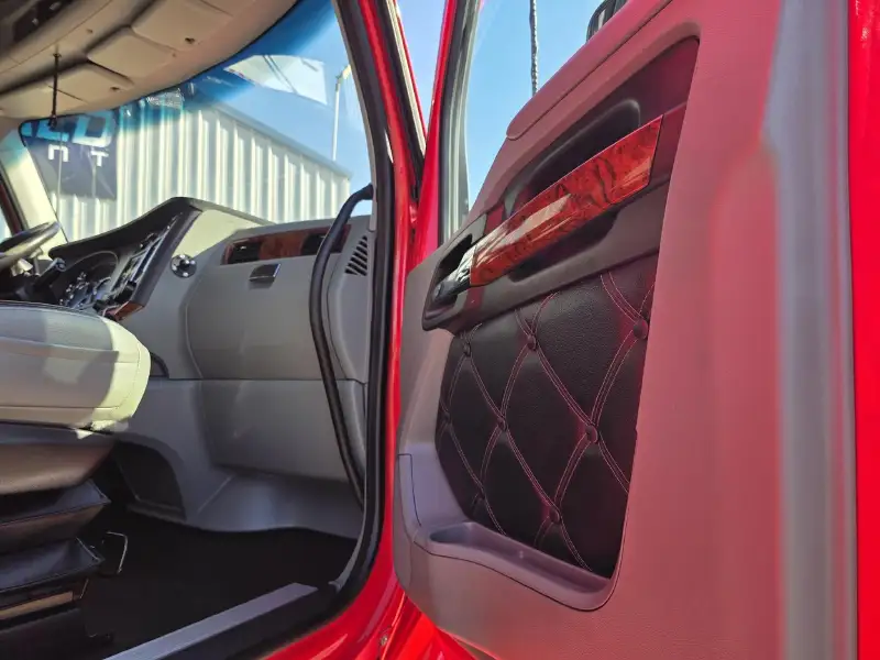 2021 KENWORTH T680