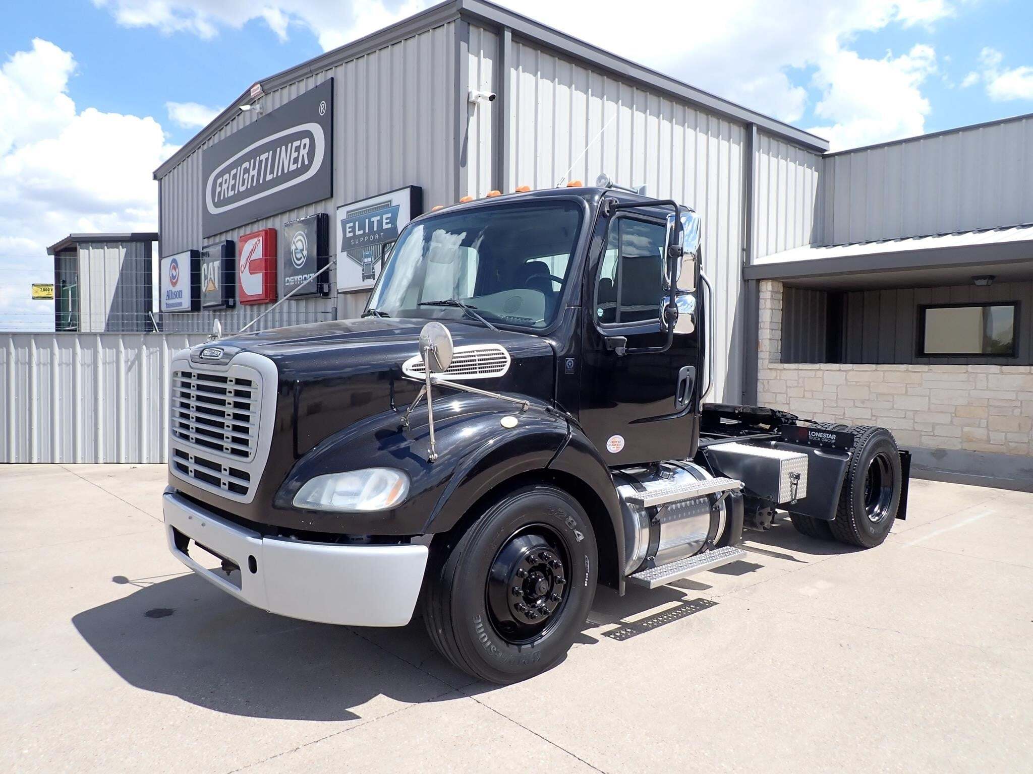 2017 FREIGHTLINER BUSINESS CLASS M2 112 in Bryan, TX