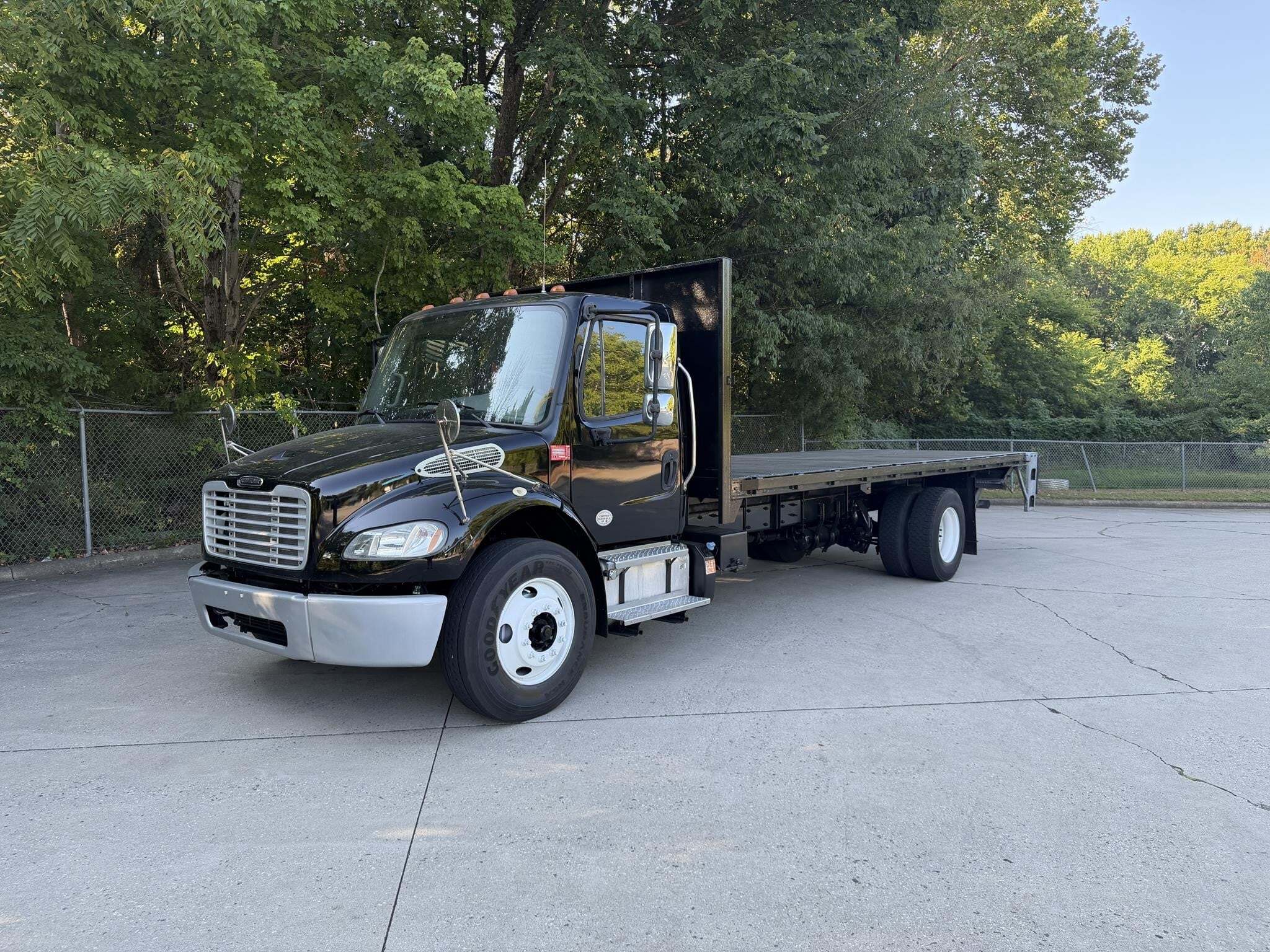 2019 FREIGHTLINER BUSINESS CLASS M2 106 in Greensboro, NC