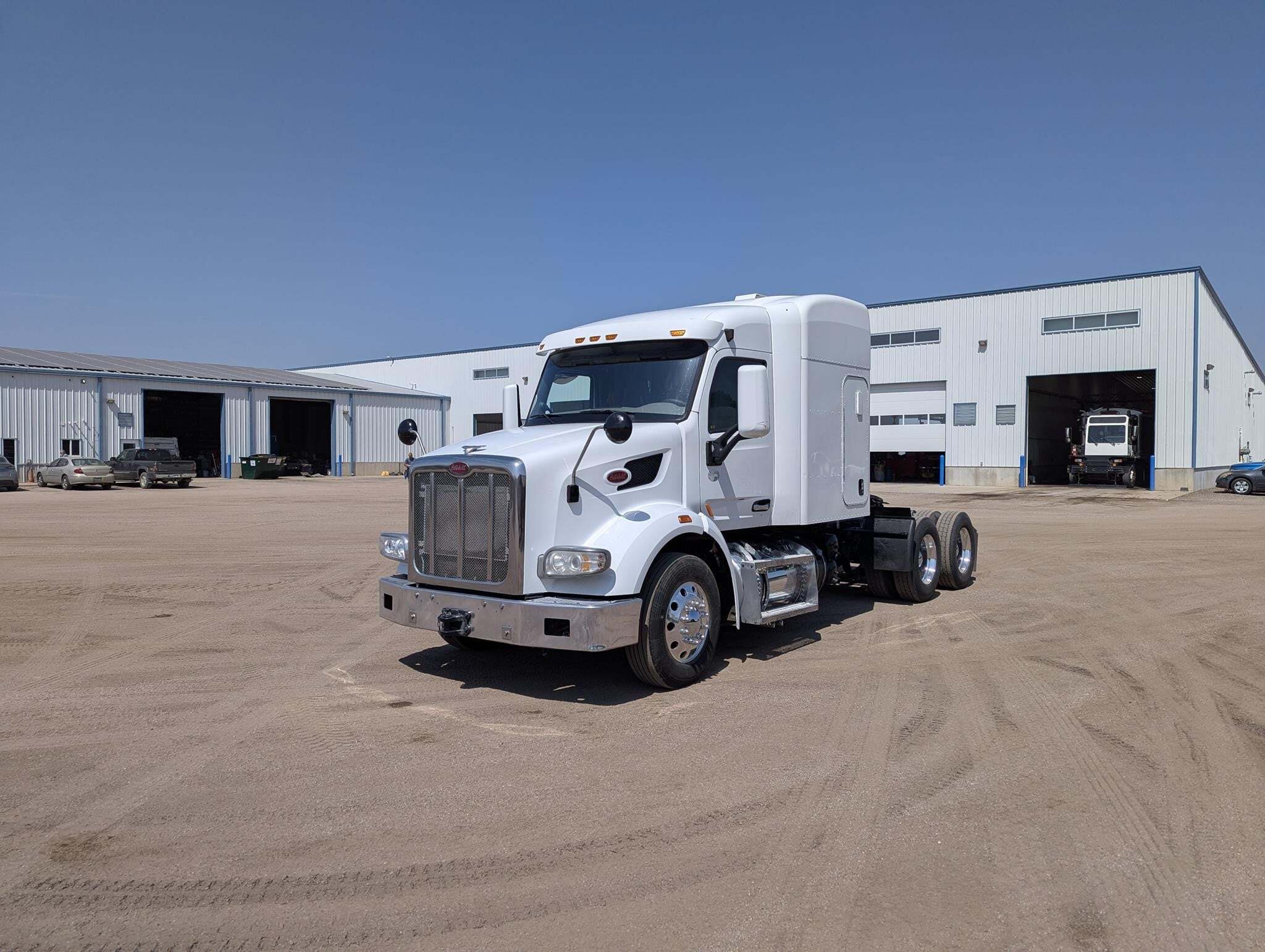 2015 PETERBILT 567 in Sawyer, KS