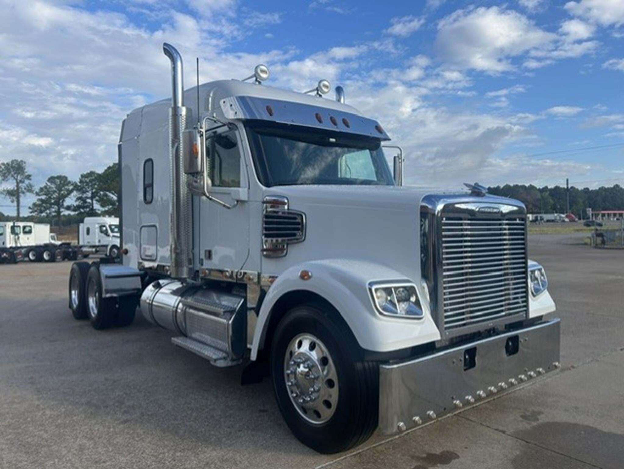 2023 FREIGHTLINER 122 SD in Tyler, TX