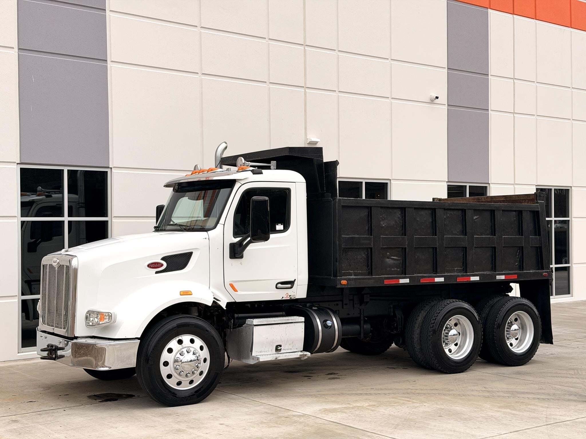 2016 PETERBILT 567 in Greer, SC