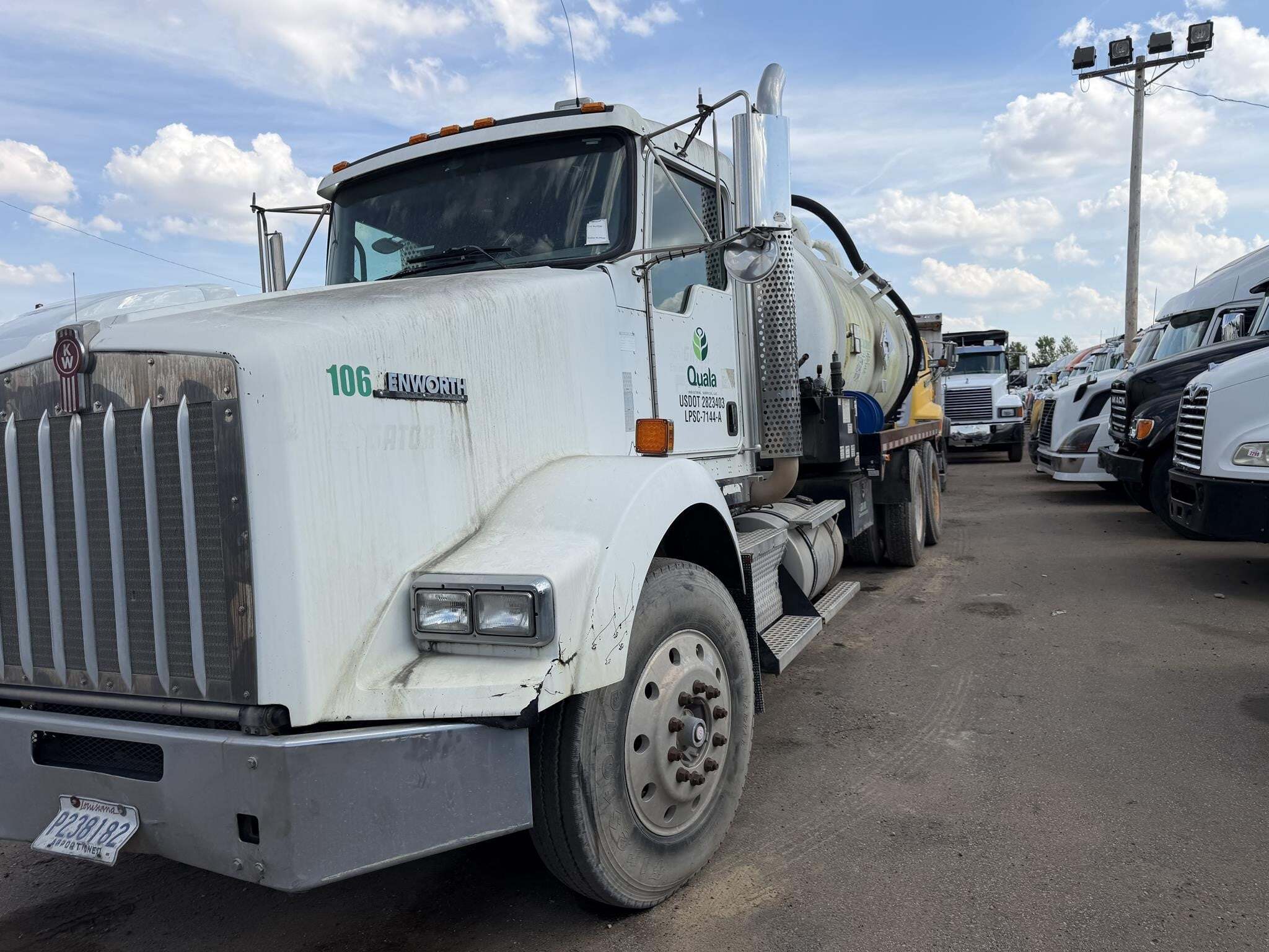 2011 KENWORTH T800 in Covington, TN