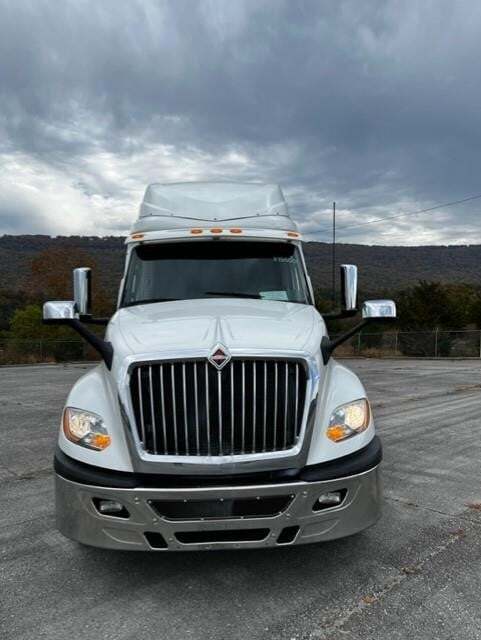 2023 INTERNATIONAL LT in Bradford, VT