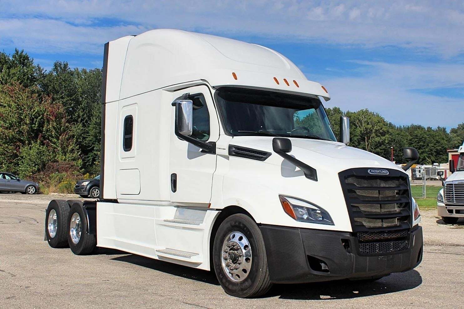 2019 FREIGHTLINER CASCADIA 126 in Byron Center, MI