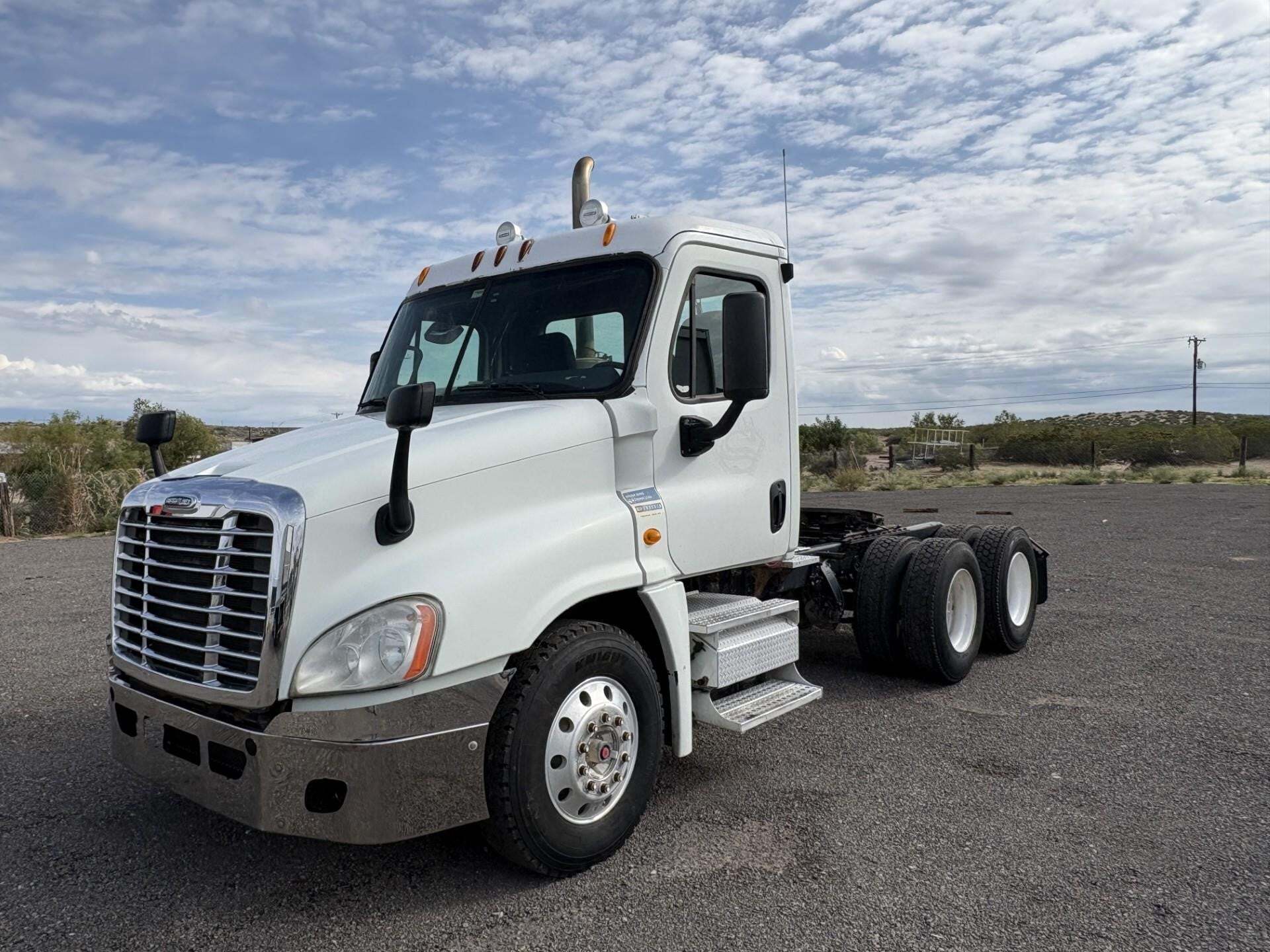 2011 FREIGHTLINER CASCADIA 125 in El Paso, TX