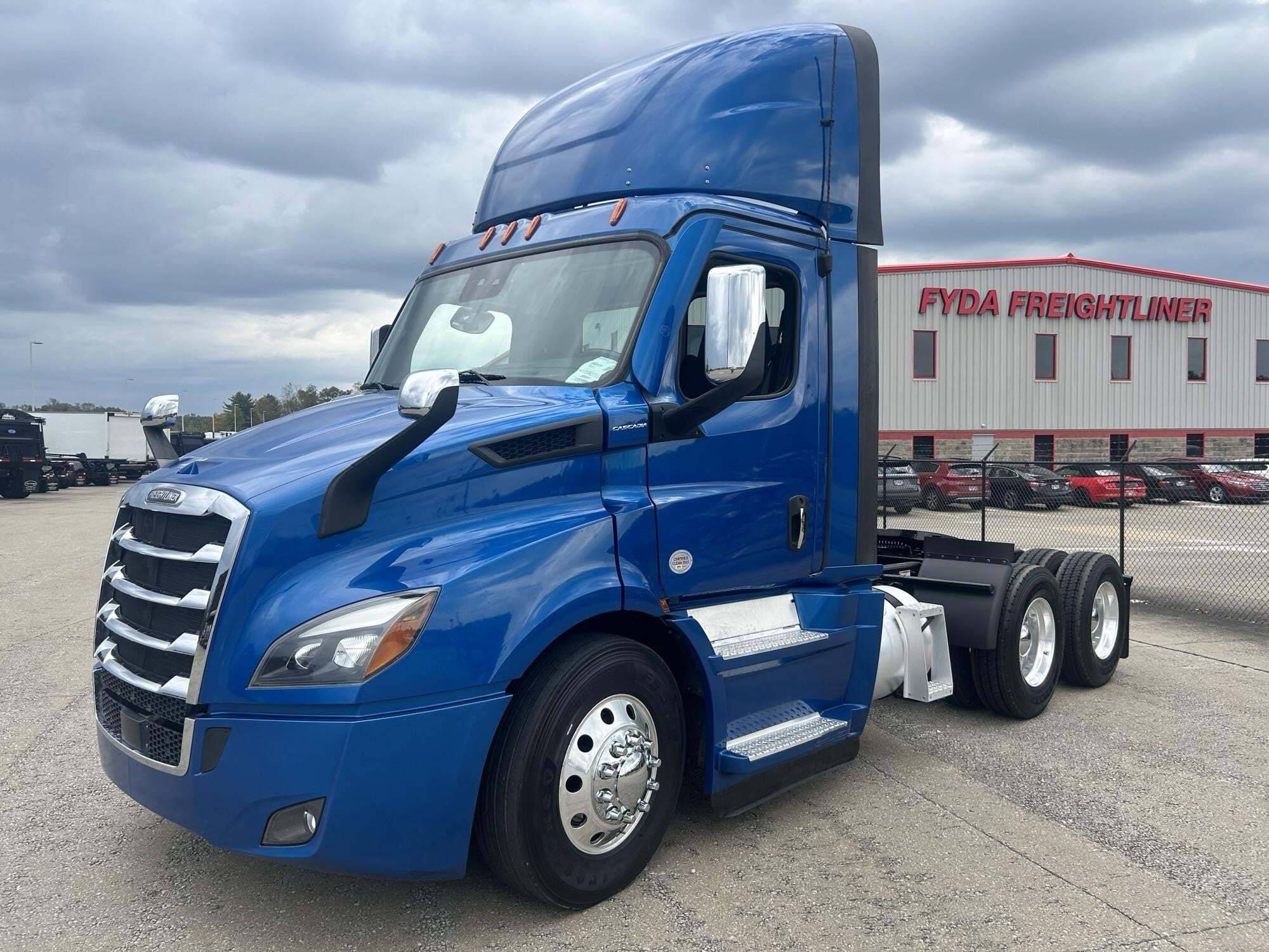 2024 FREIGHTLINER CASCADIA 116 in Zanesville, OH