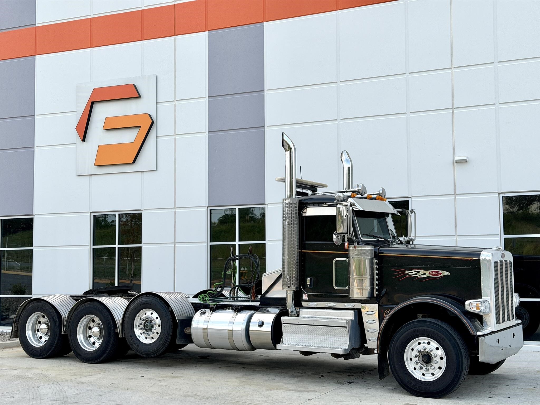 2020 PETERBILT 389 in Greer, SC