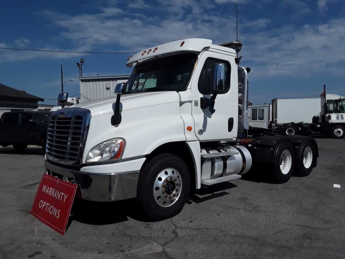 2019 FREIGHTLINER CASCADIA 125 in Montebello, CA