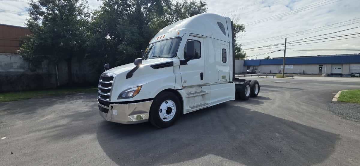 2022 FREIGHTLINER CASCADIA 126 in Bensalem, PA