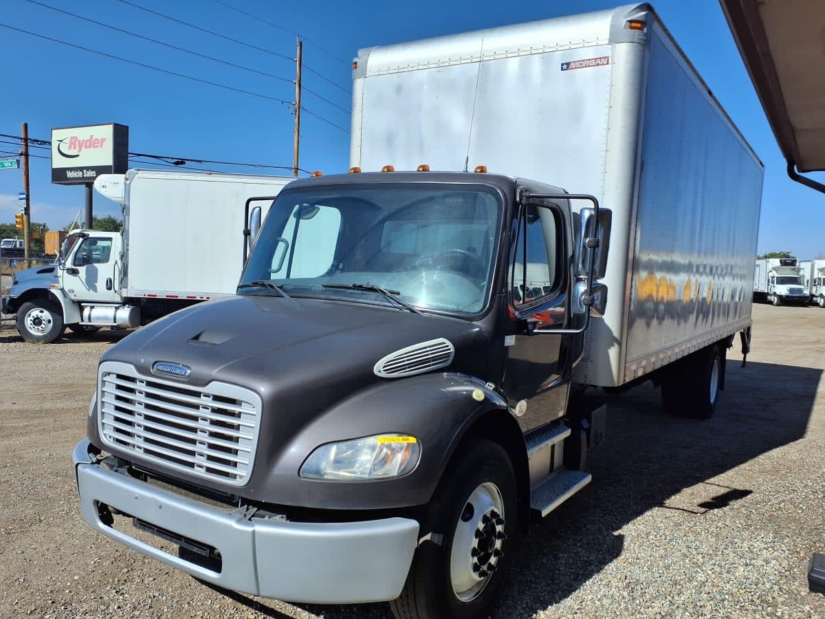 2018 FREIGHTLINER BUSINESS CLASS M2 106 in Commerce City, CO