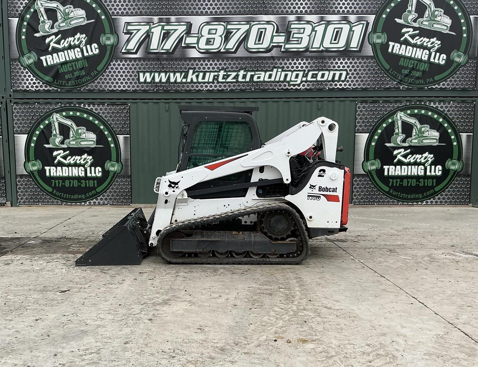 2017 BOBCAT T770 in Littlestown, PA