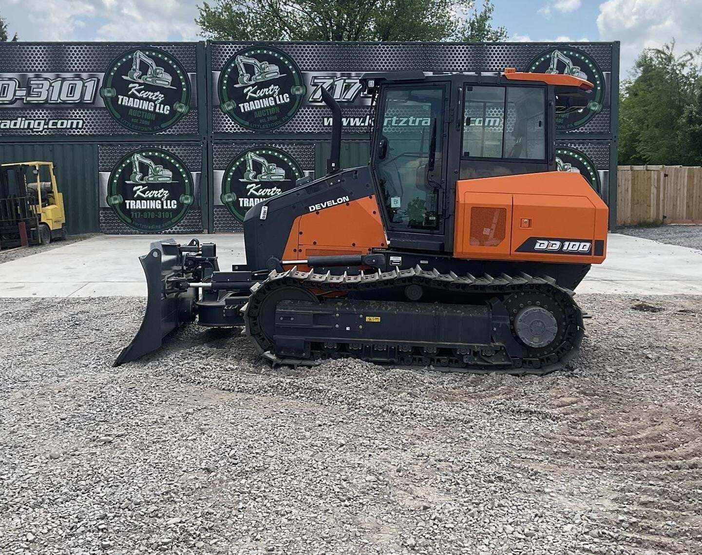 2026 DEVELON DD100 in Littlestown, PA